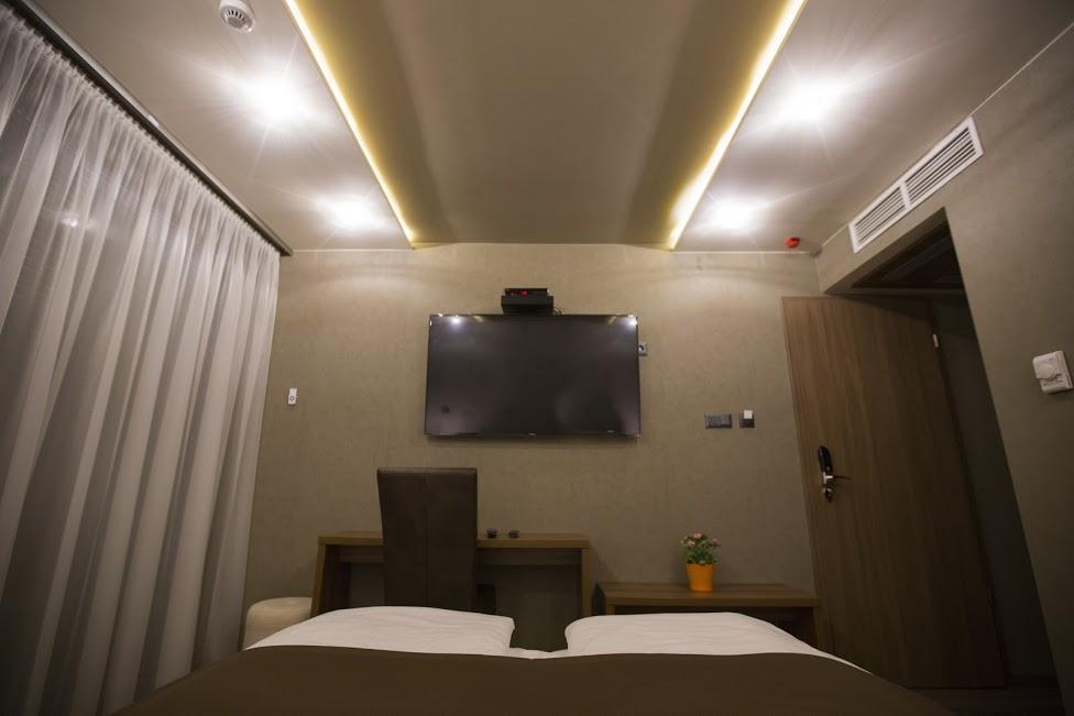 Pole Position Beach Hotel Balatonszarszo Ngoại thất bức ảnh